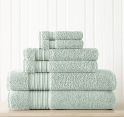 Fototapeta na wymiar Cotton terry towel set. Dobby border towel set