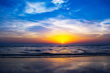 Naklejka premium Dramatic Sunset over the Indian Ocean