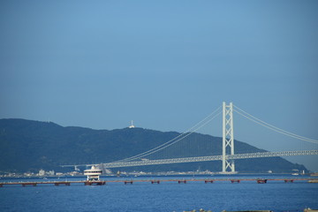 神戸・須磨海岸より明石海峡大橋と海釣り公園