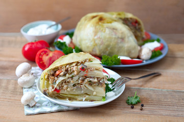 Kohl gef&uuml;llt mit Buchweizen und Gem&uuml;se