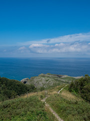 Fototapeta premium Widok na morze z Mirador del Picu w słoneczny lipcowy dzień