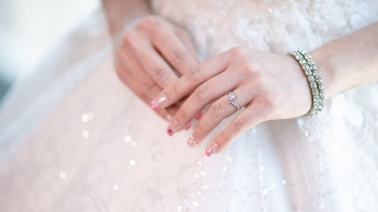 The bride and groom are happy on the wedding day.