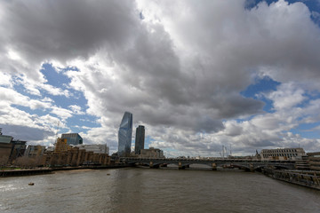 Obraz premium Thames riverbank in London
