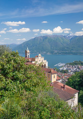Fototapeta na wymiar die berühmte Wallfahrtskirche Madonna del Sasso in Locarno am Lago Maggiore,Kanton Tessin,Schweiz