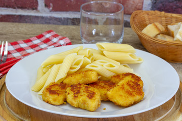 nuggets de poulet et pâtes