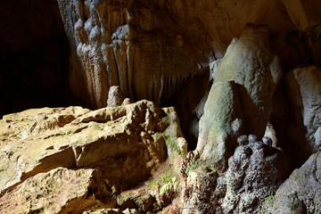 Caverna