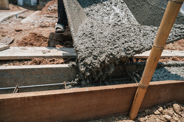 Casting concrete floor beams