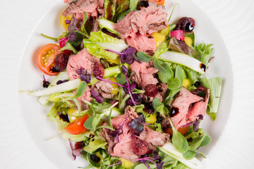 Roast beef salad with fresh herb dressing