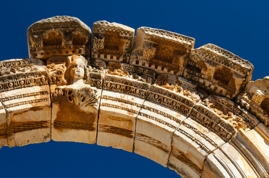 Templo de Hadrian, Ciudad romana de Efeso (Ephesus), Pueblo de Sel&ccedil;uk, Regi&oacute;n de Izmir (Esmirna), Meseta de Anatolia, Turqu&iacute;a
