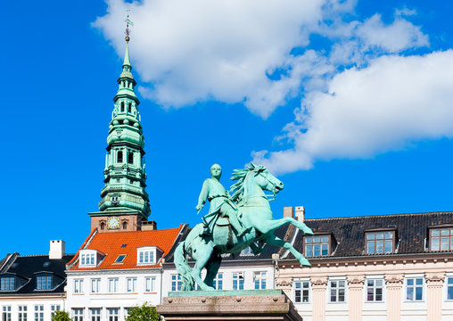 Absalon Monument. Statue of Bishop Axel Absalon and St. Nicholas Church, Hojbro Plads in Copenhagen, Denmark