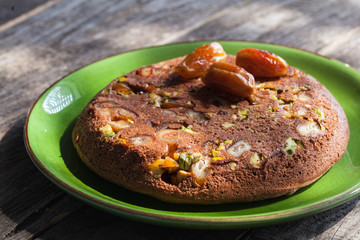 chocolate pudding with pistachios and figs