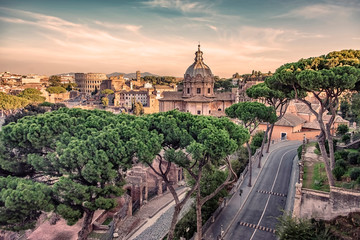Fototapeta na wymiar The city of Rome in the afternoon