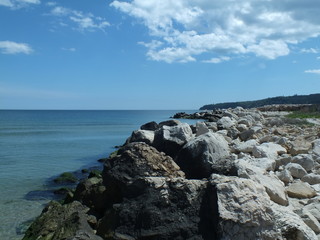 Fototapeta na wymiar Seashore rocks