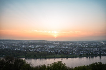 Fototapeta na wymiar Sonnenuntergang über Koblenz
