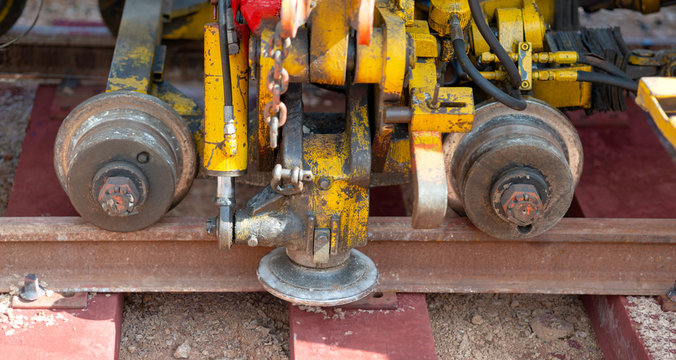 Rail excavator on reconstruction of the railway rails