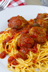 boulettes de boeuf et spaghetti