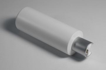 white plastic pump spray for perfumes