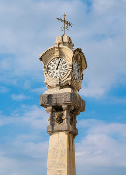 Spain, Basque Country, San Sebastian (Donostia), Concha Bay, town barometer tower