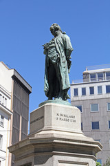 monumento a Cesare Beccaria; Milano
