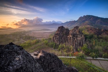 Obraz premium landscape with mountains and clouds