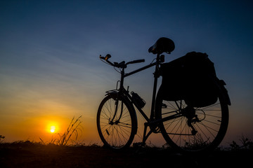 Fototapeta premium Silhouette Bicycle at Sunset