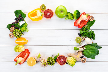 Food containing natural vitamin C: Orange, lemon, apple, rose, garlic, broccoli, apple, kiwi,...