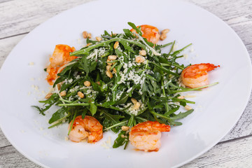 Rocket salad with prawn, parmesan cheese