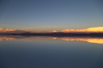 ウユニ塩湖　ボリビア