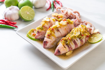 Steamed Squids with Spicy Chili and Lemon Sauce
