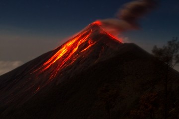Fuego Volcano eruption, view from volcano Acatenango, Guatemala - obrazy, fototapety, plakaty