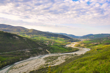 Fototapeta na wymiar landscape of nure valley in emilia romagna hills