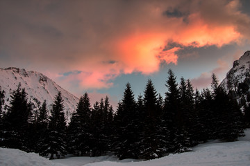 Naklejka premium cloudy sunset