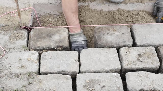 ouvrier sp&eacute;cialis&eacute; en voirie et r&eacute;seaux divers