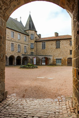 Naklejka premium Through the archway