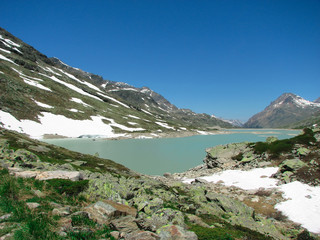 Obraz premium Lago alpino in Svizzera