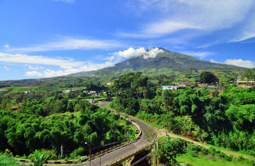 Fototapeta na wymiar views of the beautiful natural mountain landscape in a village in Central Java. this mountain is named 