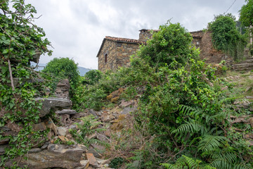 Fototapeta na wymiar Eindrücke des Dorfes Talasnal in der Serra da Lousa