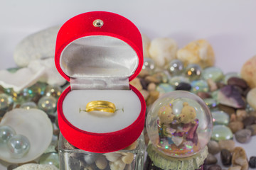 Gold ring with rocks, sea concepcion with natural fresh and comfortable concept, minimal love style. Make important people