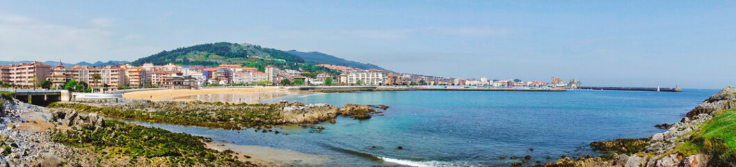 Fototapeta na wymiar Panoramic views of Castro Urdiales, Cantabria, Spain.