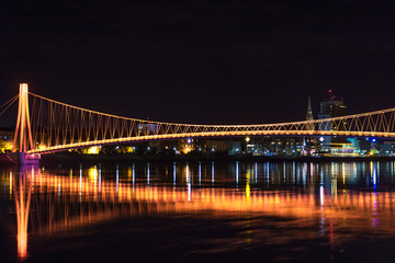 Fototapeta na wymiar Pedastrian bridge in Osijek Croatia at night