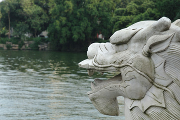 Fototapeta na wymiar Statue in Riyue Shuangta Cultural Park, Guilin