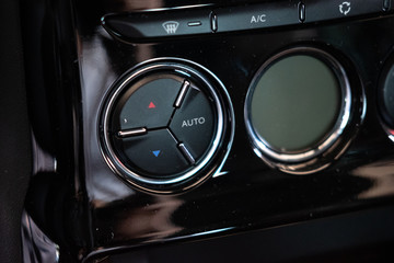 Fototapeta premium Détail d'éléments carrosserie et moteur d'un véhicule