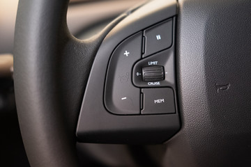 Détail d'éléments carrosserie et moteur d'un véhicule