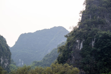 The scenery of Trang An and Hoa Lu / 世界遺産チャンアンと古都ホアルーの風景