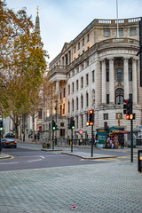 Fototapeta premium Trafalgar square and buildings around the main place.