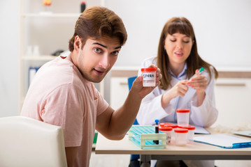 Obraz premium Male sperm donor visiting clinic