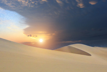 Fototapeta na wymiar Peru, Scenic Huacachina desert hills and dunes