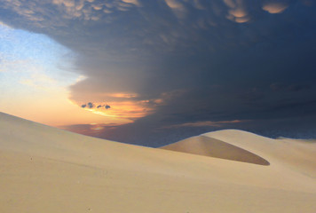 Fototapeta na wymiar Peru, Scenic Huacachina desert hills and dunes