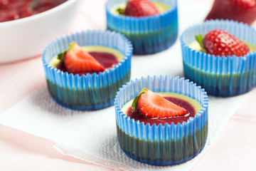 Mini round strawberry cheese cake