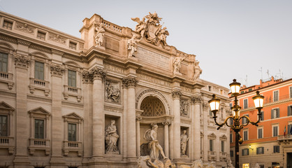 Fototapeta na wymiar The splendid fountain of Trevi in Rome